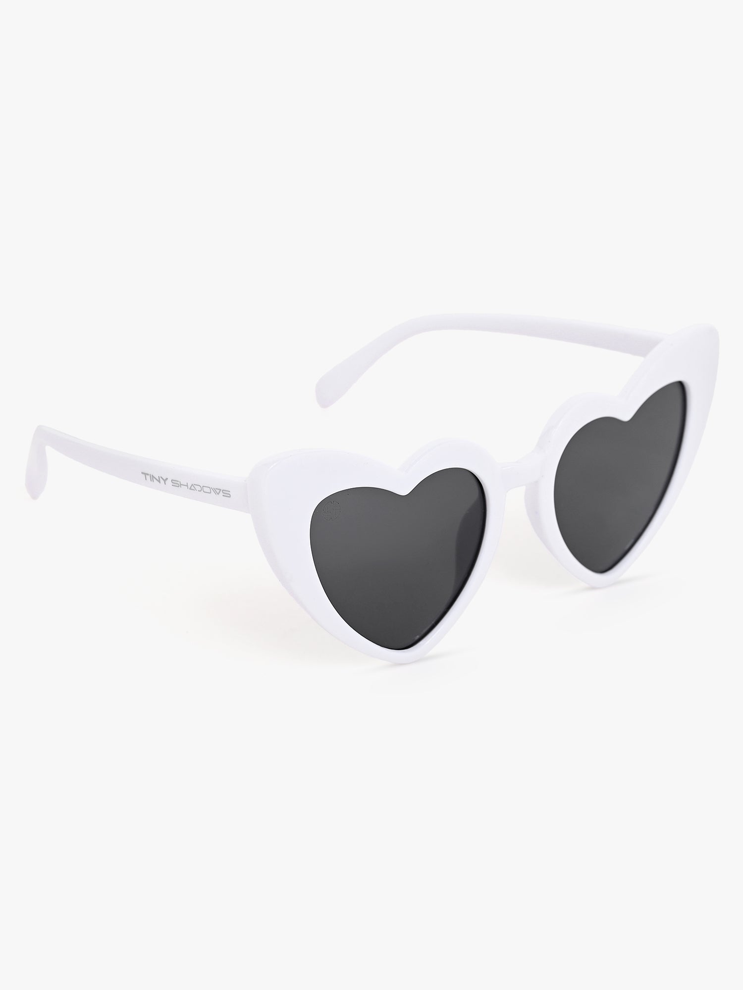 Heart sunglasses white colour and black lans kids sunglasses 