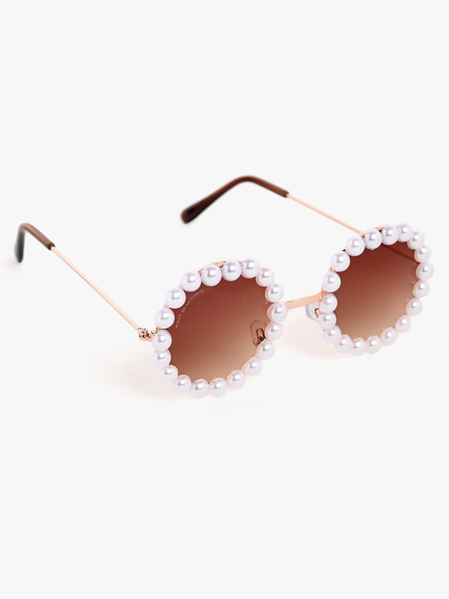 Pearl Round Sunglasses brown colour and brown lans kids look 