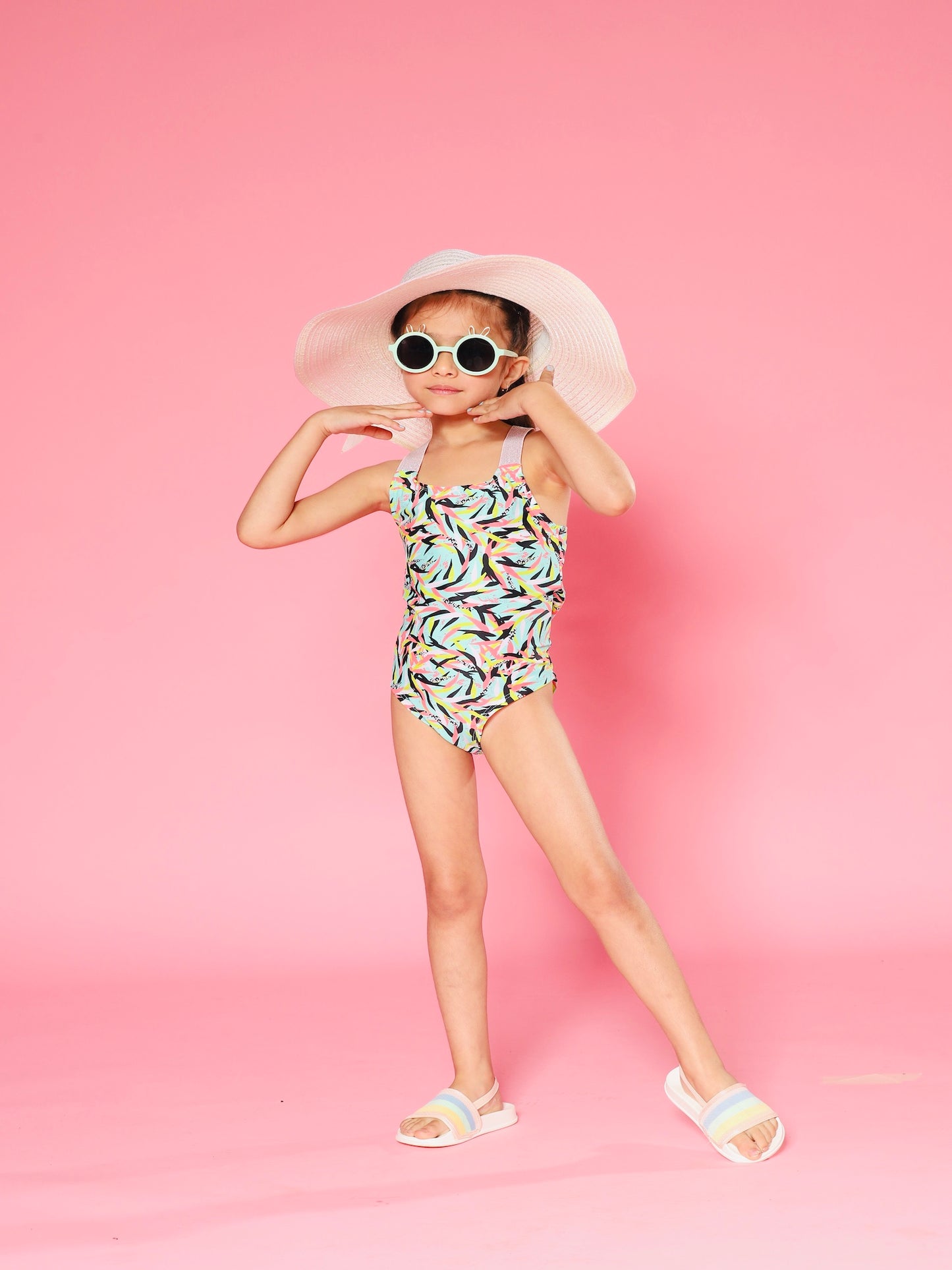 Swimsuit printed colour for girl look